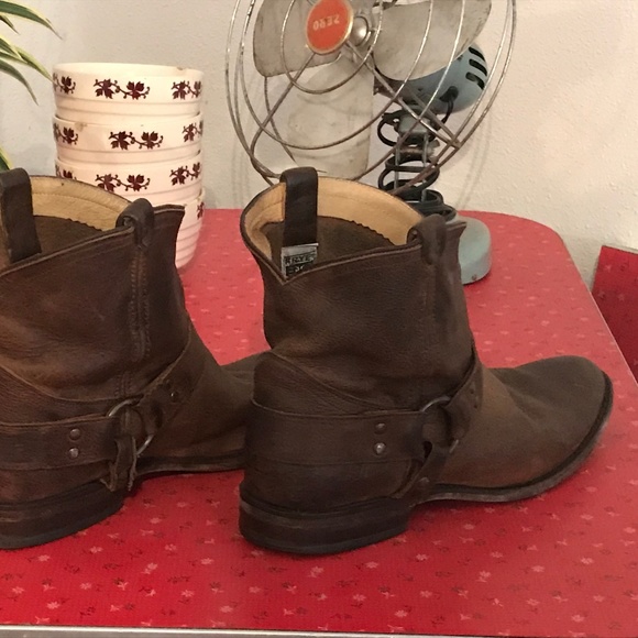 frye wyatt harness boot